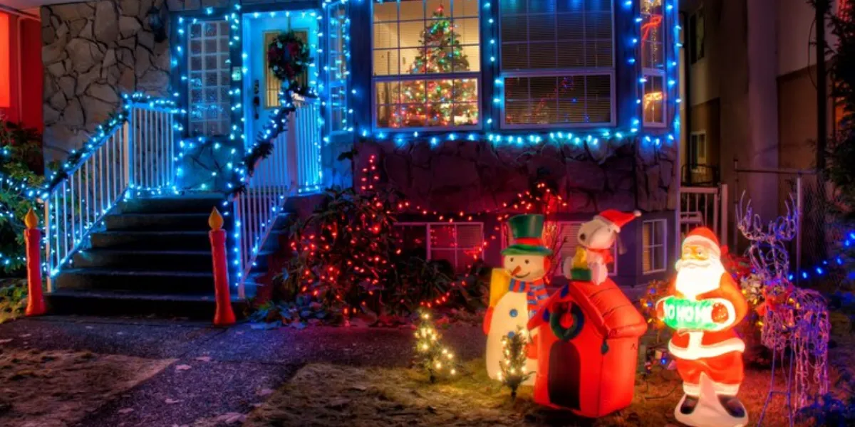 Holiday Light Drives & Magical Christmas Displays