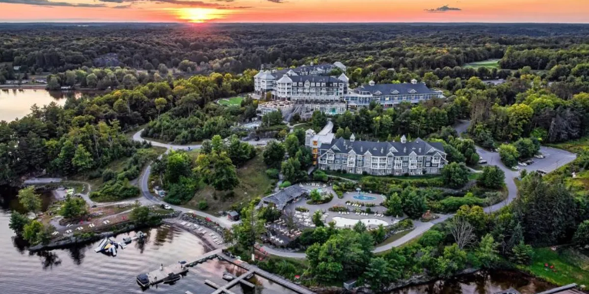 Jw Marriott The Rosseau Launches ‘Muskoka Ice Caves’