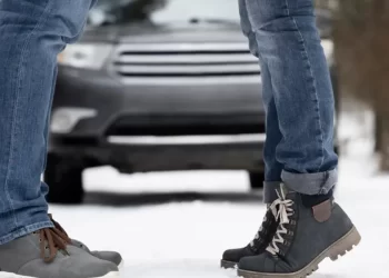 Which Winter Boots Are Worn In Canada?