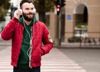 What Type Of Winter Jacket Should Men In Canada Choose?