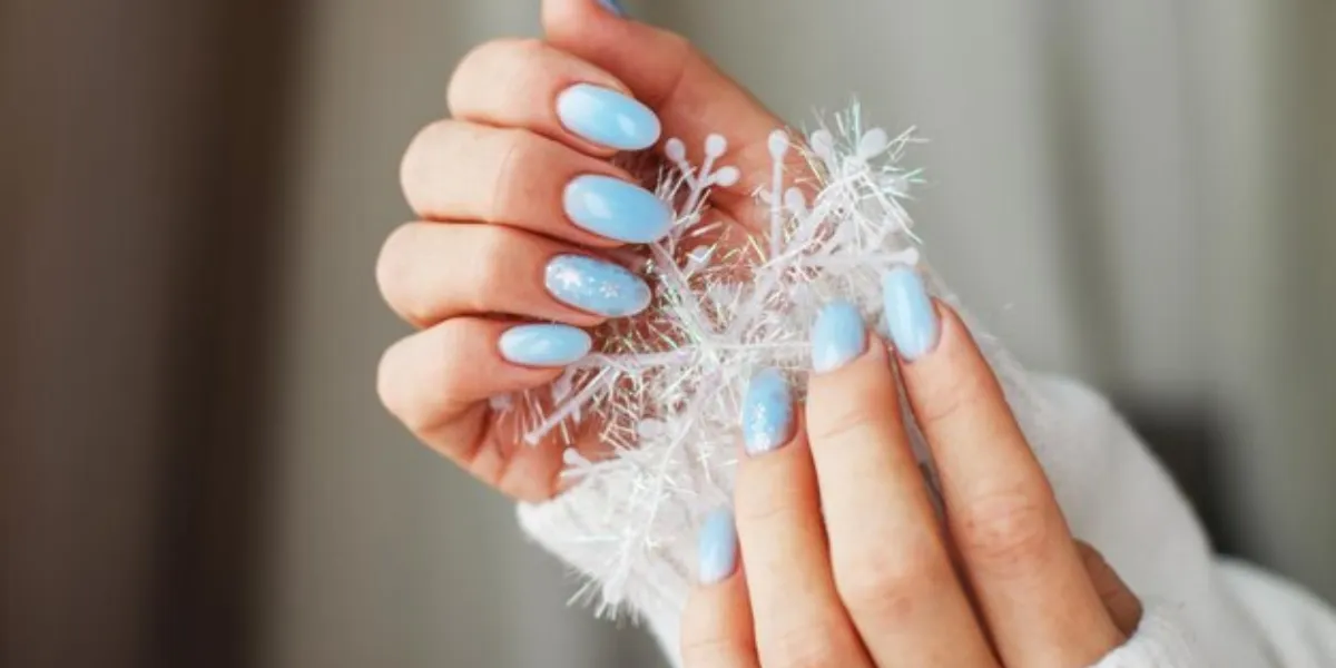 Best Ideas To Design Winter Nails At Home