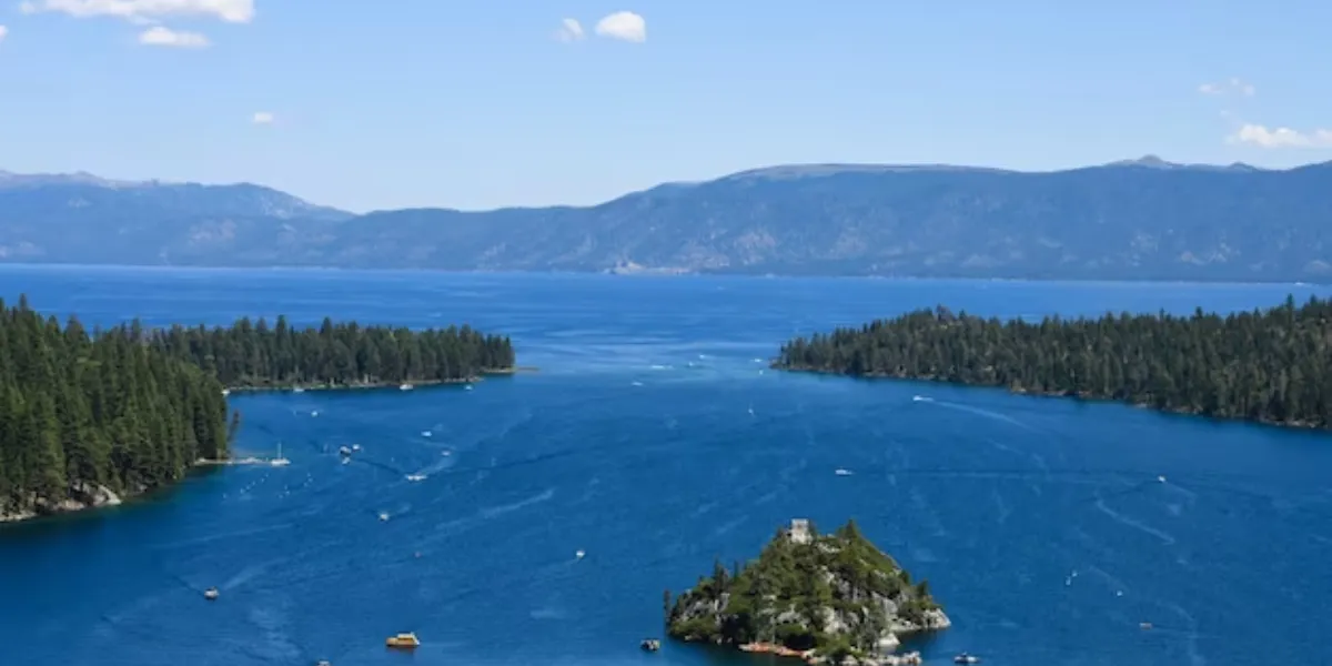 When Vast Forest Meets The Vaster Water Bodies – Must-Visit Lakes In Vancouver