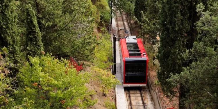 Reasons To Choose The Rocky Mountaineer’s Rainforest To Gold Rush