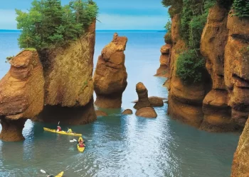 Top 8 Natural Wonders Of Canada