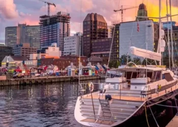 Best Tips For Visiting Canada’s Gateway Cities