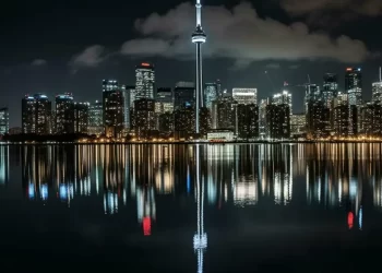 Toronto Guide For First Time Visitors