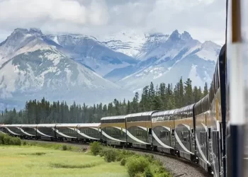 Reasons To Choose The Rocky Mountaineer’s Journey Through The Clouds