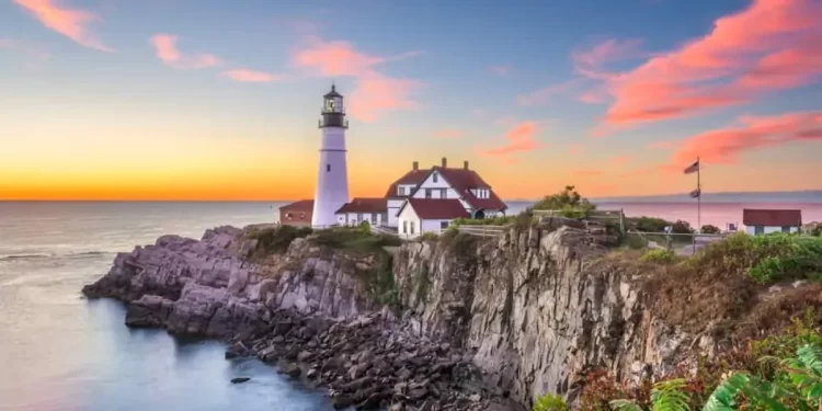 This Road Trip Takes You To Atlantic Canada’s Best Lighthouses